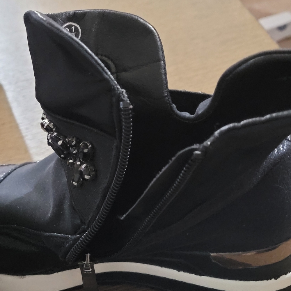 Atalina Black Slip on Ankle Boots Floral - Picture 4 of 11